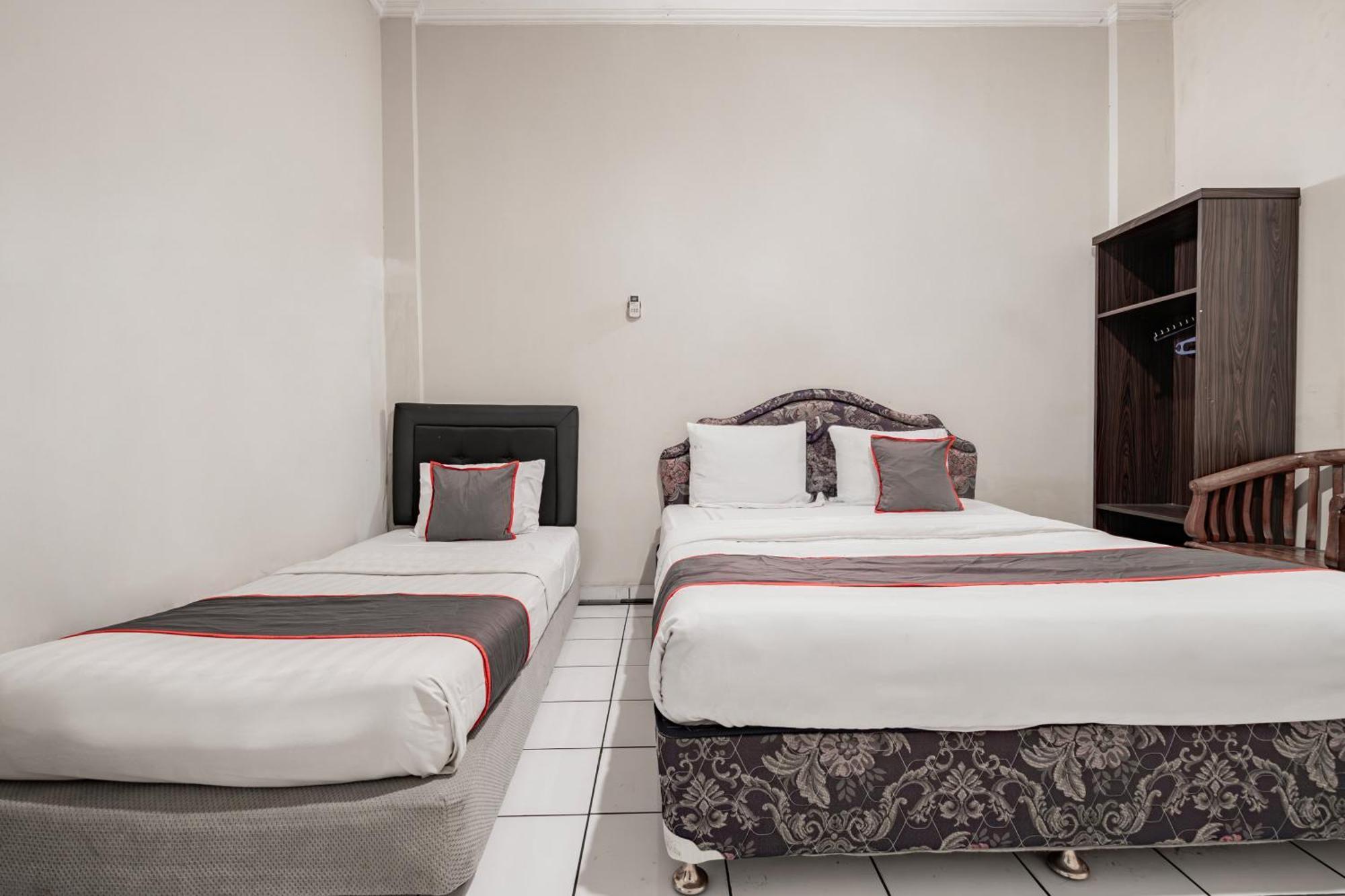 Collection O Hotel Sanira Bandung Kültér fotó