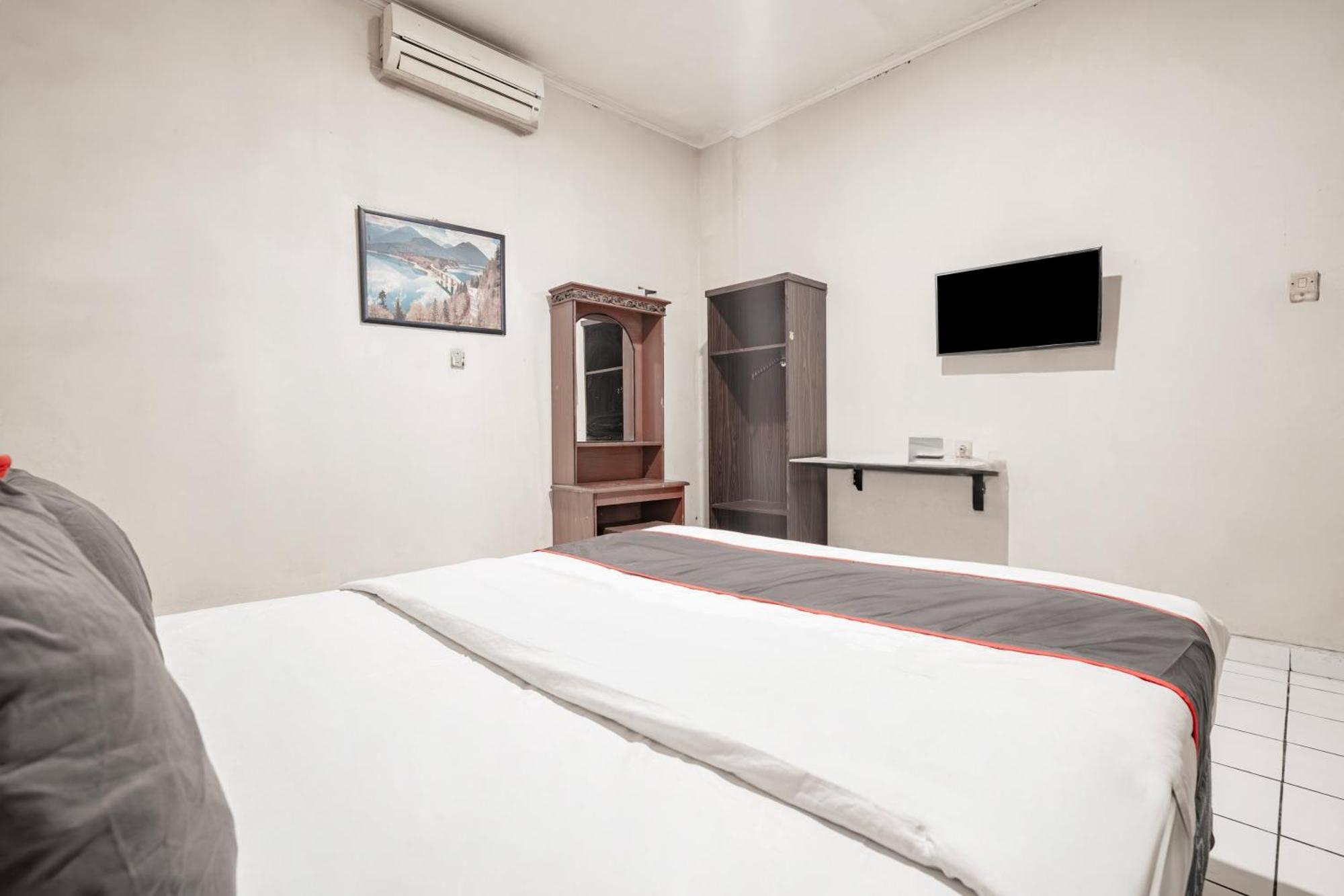 Collection O Hotel Sanira Bandung Kültér fotó