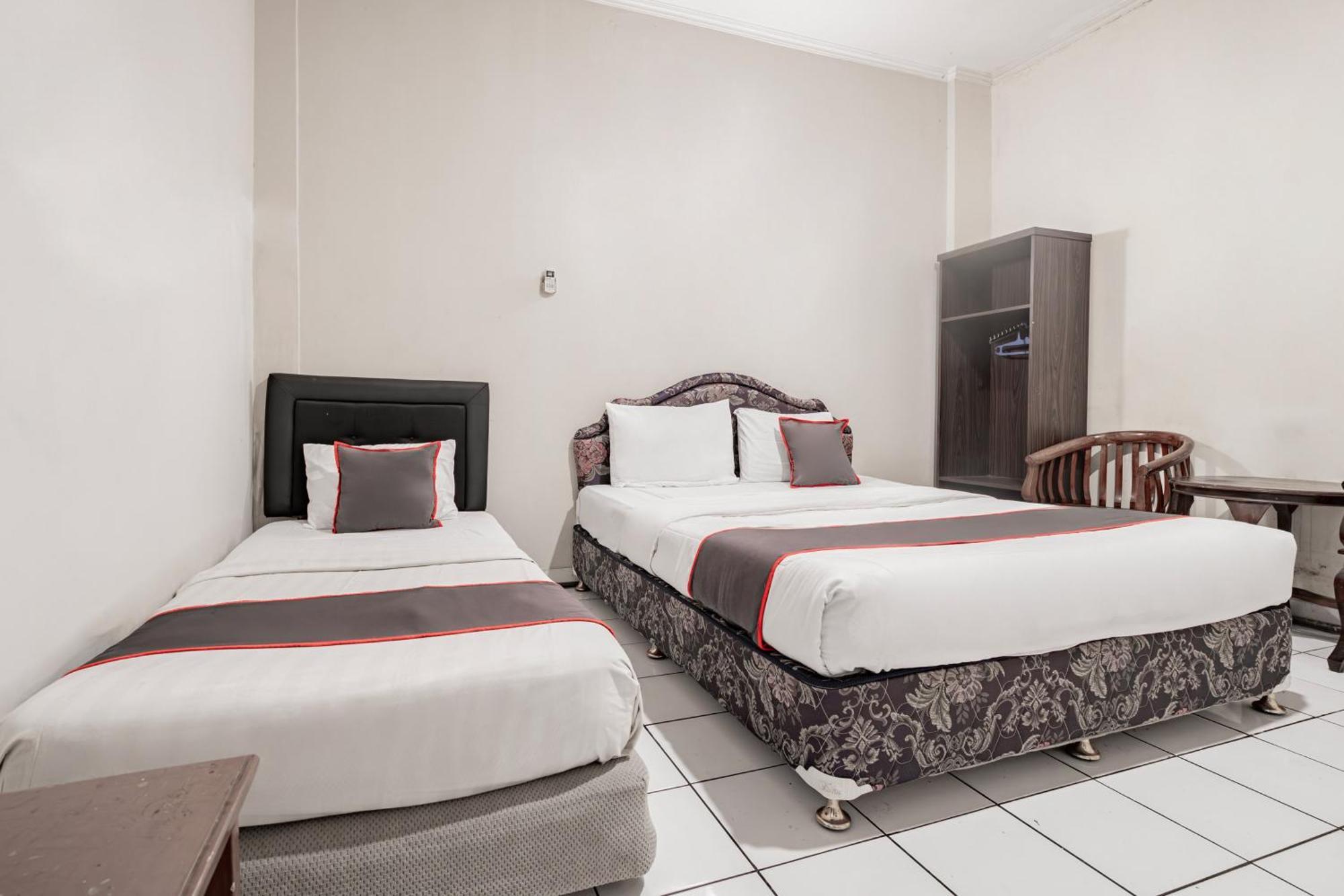 Collection O Hotel Sanira Bandung Kültér fotó